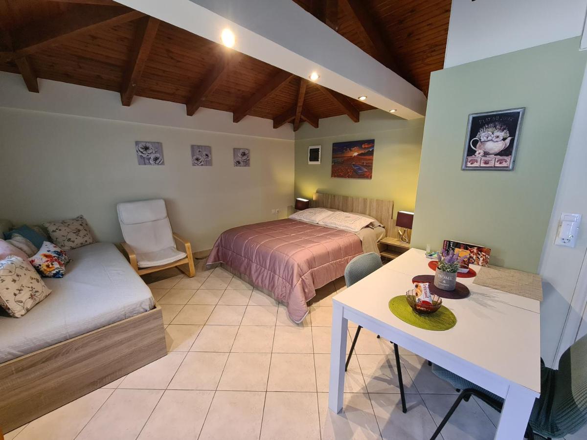 Semelia'S Guest House Szpáta Kültér fotó